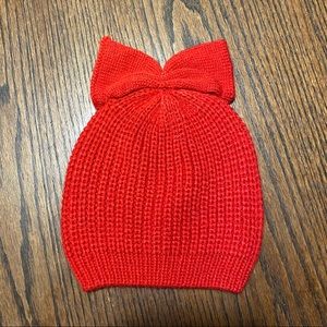 Baby beanie with bow